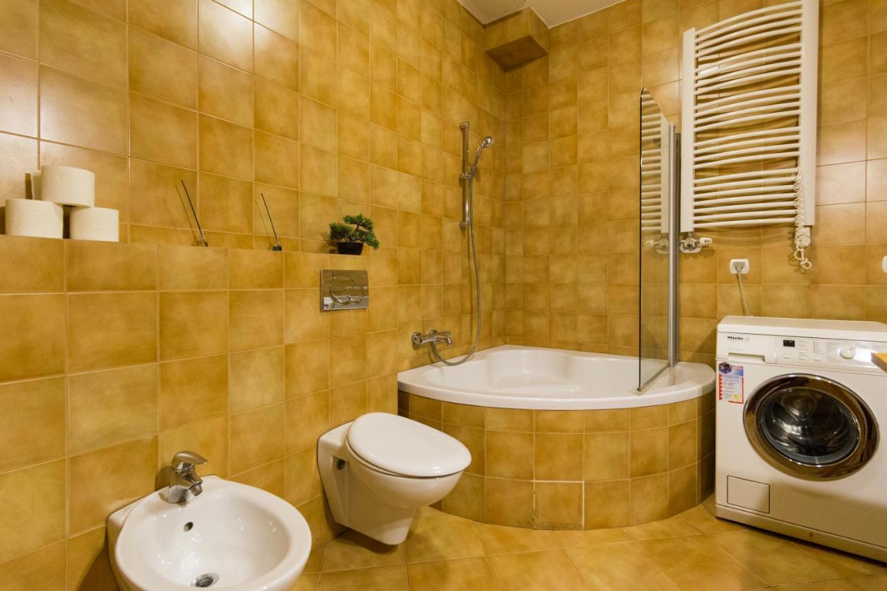 Apartamento Garden Studio In The Old Town Cracovia Exterior foto